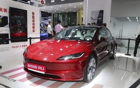 Tesla Model 3 I, 2025 год, 5 700 000 рублей, 5 фотография