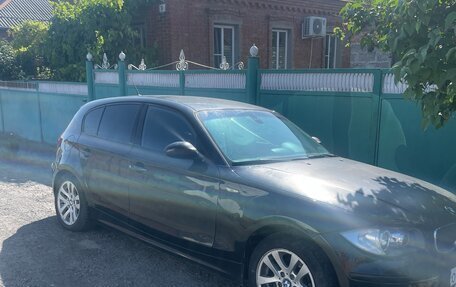 BMW 1 серия, 2009 год, 630 000 рублей, 2 фотография