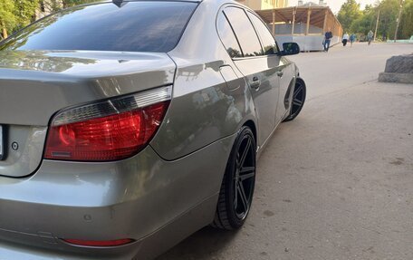 BMW 5 серия, 2004 год, 1 099 000 рублей, 5 фотография