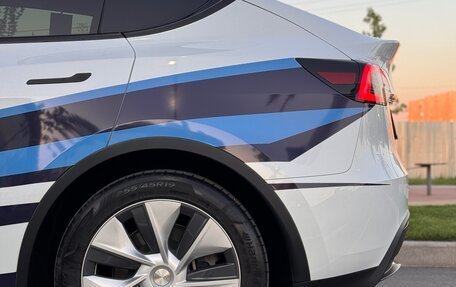 Tesla Model Y I, 2023 год, 3 980 000 рублей, 8 фотография