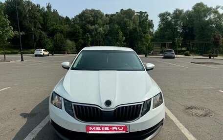 Skoda Octavia, 2017 год, 950 000 рублей, 4 фотография