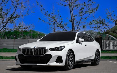 BMW 5 серия, 2024 год, 6 890 000 рублей, 2 фотография