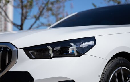 BMW 5 серия, 2024 год, 6 890 000 рублей, 4 фотография