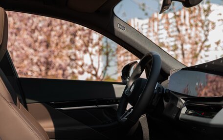 BMW 5 серия, 2024 год, 6 890 000 рублей, 14 фотография