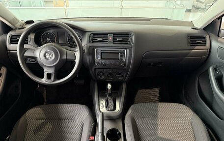 Volkswagen Jetta VI, 2014 год, 930 000 рублей, 16 фотография