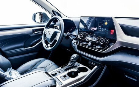 Toyota Highlander, 2025 год, 5 550 000 рублей, 9 фотография