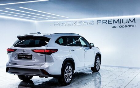Toyota Highlander, 2025 год, 5 550 000 рублей, 32 фотография