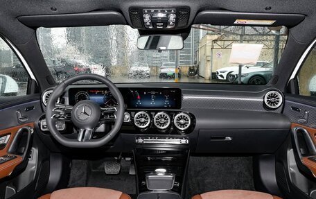 Mercedes-Benz A-Класс, 2025 год, 3 700 000 рублей, 8 фотография