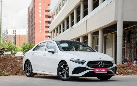 Mercedes-Benz A-Класс, 2025 год, 3 700 000 рублей, 4 фотография