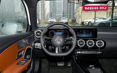 Mercedes-Benz A-Класс, 2025 год, 3 700 000 рублей, 12 фотография