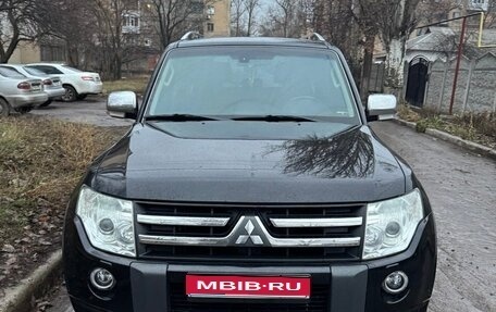 Mitsubishi Pajero IV, 2011 год, 1 800 000 рублей, 1 фотография