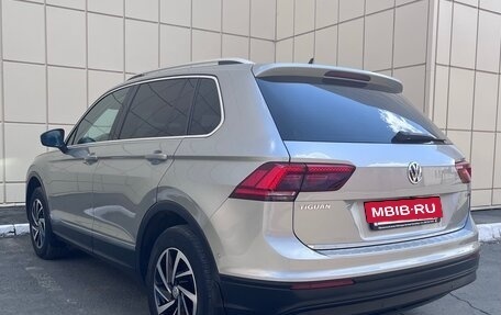 Volkswagen Tiguan II, 2018 год, 2 449 000 рублей, 7 фотография