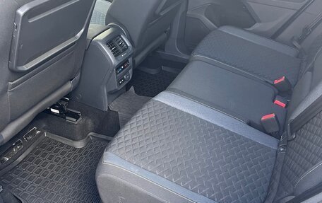 Volkswagen Tiguan II, 2018 год, 2 449 000 рублей, 16 фотография