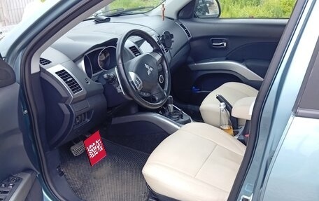 Mitsubishi Outlander III рестайлинг 3, 2008 год, 1 300 000 рублей, 5 фотография