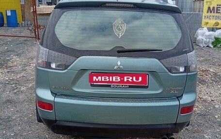 Mitsubishi Outlander III рестайлинг 3, 2008 год, 1 300 000 рублей, 2 фотография