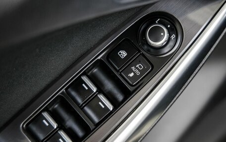 Mazda 6, 2017 год, 1 898 000 рублей, 15 фотография