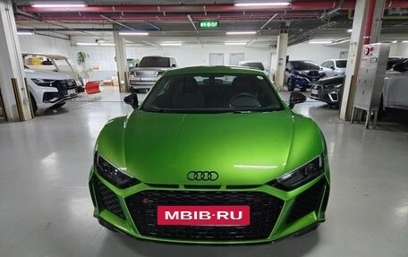 Audi R8, 2021 год, 18 673 000 рублей, 2 фотография