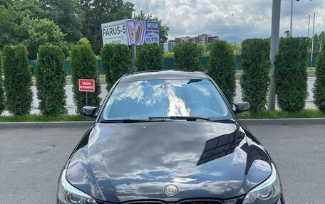 BMW 5 серия, 2005 год, 800 000 рублей, 1 фотография