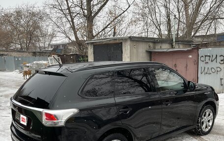 Mitsubishi Outlander III рестайлинг 3, 2013 год, 1 300 000 рублей, 5 фотография