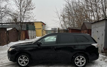 Mitsubishi Outlander III рестайлинг 3, 2013 год, 1 300 000 рублей, 7 фотография