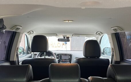 Mitsubishi Outlander III рестайлинг 3, 2013 год, 1 300 000 рублей, 14 фотография