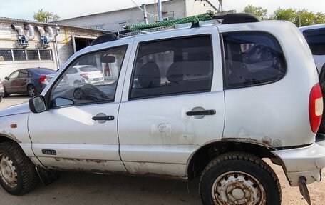 Chevrolet Niva I рестайлинг, 2003 год, 200 000 рублей, 8 фотография
