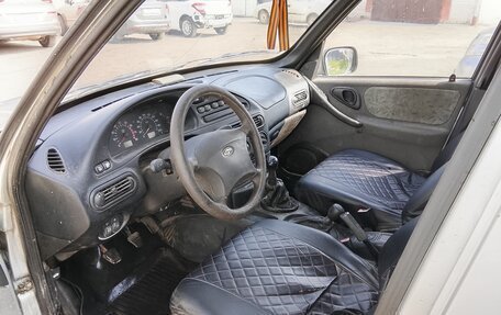 Chevrolet Niva I рестайлинг, 2003 год, 200 000 рублей, 9 фотография