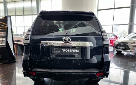 Toyota Land Cruiser Prado 150 рестайлинг 2, 2020 год, 4 657 000 рублей, 6 фотография