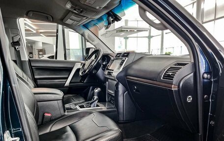 Toyota Land Cruiser Prado 150 рестайлинг 2, 2020 год, 4 657 000 рублей, 11 фотография