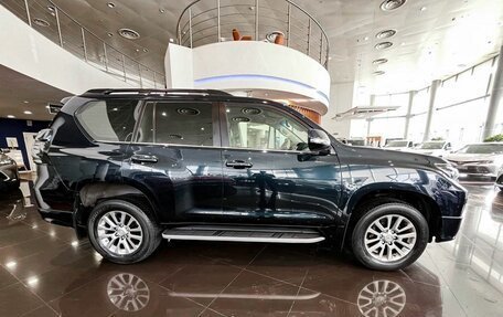 Toyota Land Cruiser Prado 150 рестайлинг 2, 2020 год, 4 657 000 рублей, 4 фотография