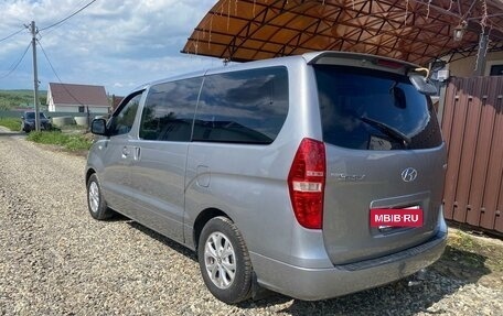 Hyundai Grand Starex Grand Starex I рестайлинг 2, 2011 год, 1 750 000 рублей, 6 фотография
