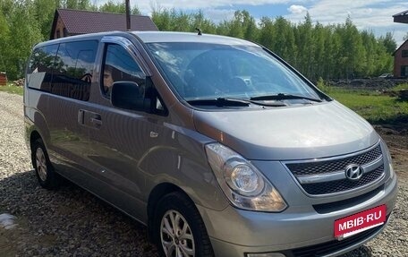 Hyundai Grand Starex Grand Starex I рестайлинг 2, 2011 год, 1 750 000 рублей, 19 фотография