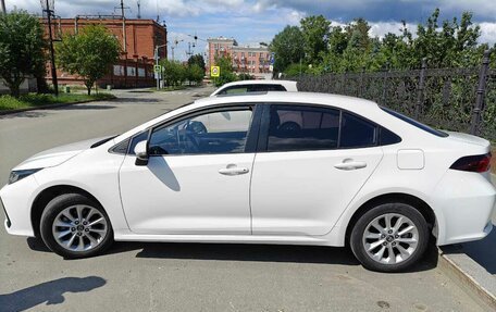 Toyota Corolla, 2021 год, 1 860 000 рублей, 6 фотография