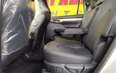 Toyota Highlander, 2025 год, 5 700 000 рублей, 14 фотография