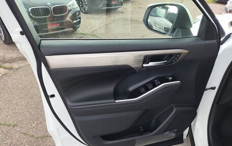 Toyota Highlander, 2025 год, 5 700 000 рублей, 12 фотография