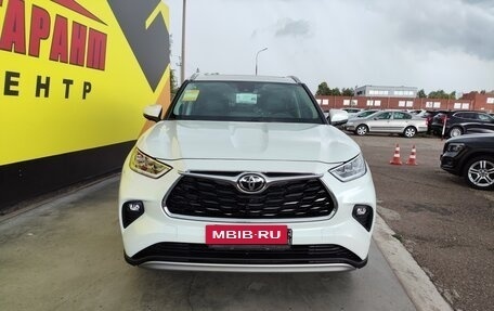 Toyota Highlander, 2025 год, 5 700 000 рублей, 4 фотография