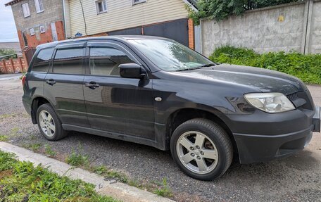 Mitsubishi Outlander III рестайлинг 3, 2005 год, 550 000 рублей, 1 фотография