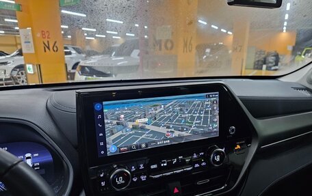 Toyota Highlander, 2023 год, 5 800 000 рублей, 6 фотография