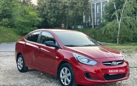 Hyundai Solaris II рестайлинг, 2012 год, 680 000 рублей, 3 фотография