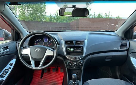 Hyundai Solaris II рестайлинг, 2012 год, 680 000 рублей, 18 фотография