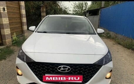 Hyundai Solaris II рестайлинг, 2021 год, 1 200 000 рублей, 5 фотография