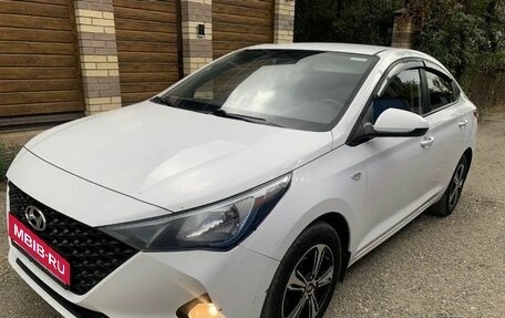Hyundai Solaris II рестайлинг, 2021 год, 1 200 000 рублей, 7 фотография