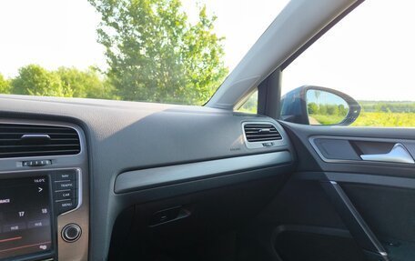 Volkswagen Golf VII, 2013 год, 1 390 000 рублей, 25 фотография