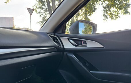 Mazda 3, 2018 год, 2 200 000 рублей, 24 фотография