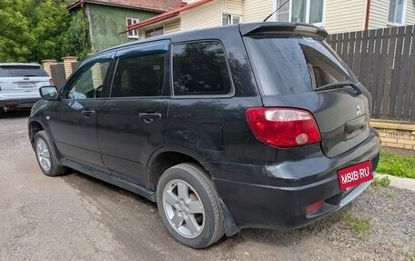 Mitsubishi Outlander III рестайлинг 3, 2005 год, 550 000 рублей, 3 фотография
