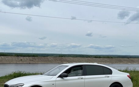 BMW 7 серия, 2015 год, 4 000 000 рублей, 2 фотография