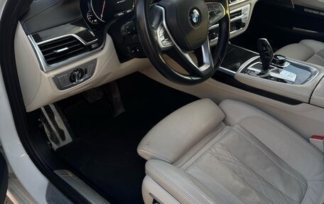 BMW 7 серия, 2015 год, 4 000 000 рублей, 15 фотография