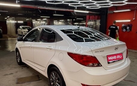 Hyundai Solaris II рестайлинг, 2016 год, 1 050 000 рублей, 3 фотография