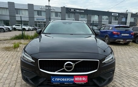 Volvo V60 II, 2019 год, 2 850 000 рублей, 2 фотография