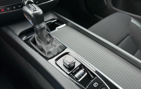 Volvo V60 II, 2019 год, 2 850 000 рублей, 10 фотография